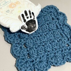 JJ’s NICU Bonding Square – Cluster Stitch Swatch – Free Crochet Pattern for Charity