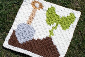 Planting in the Dirt C2C Blanket Square – Free Chart & Pattern | Allotment Community Garden Crochet Along CAL