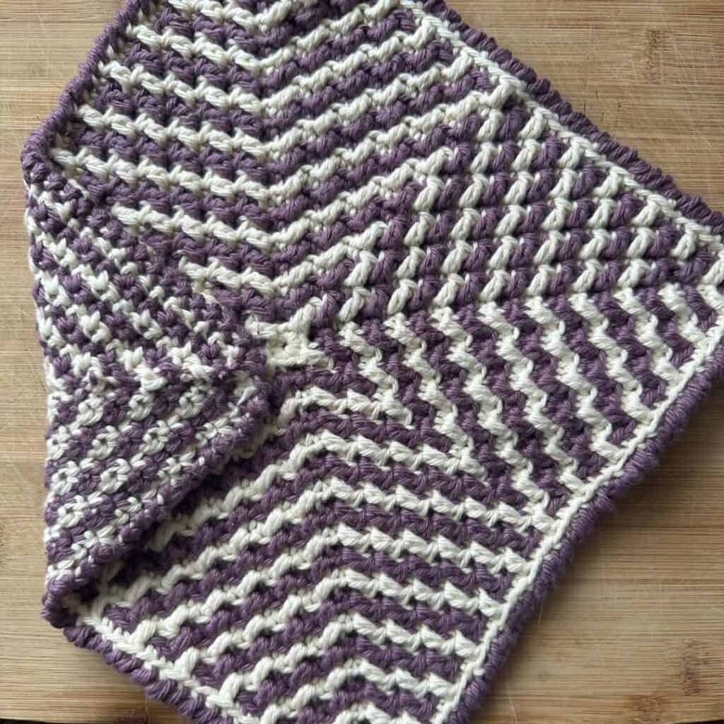 How to Crochet a Starburst Washcloth in Mosaic Crochet - View of both sides of the cloth