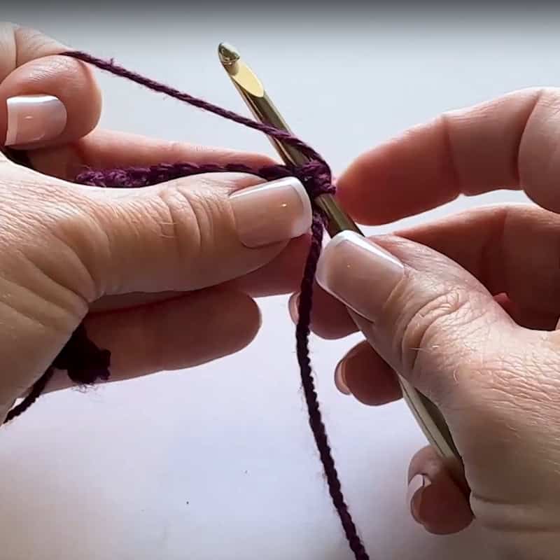 herringbone double crochet stitch tutorial - step 1