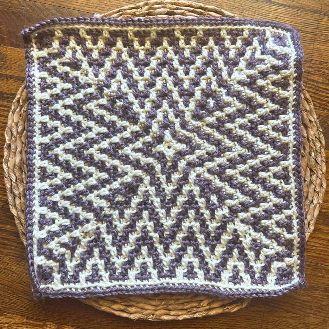 Mosaic ZiggyZag Blanket Square - Free Crochet pattern - Juniper and Oakes