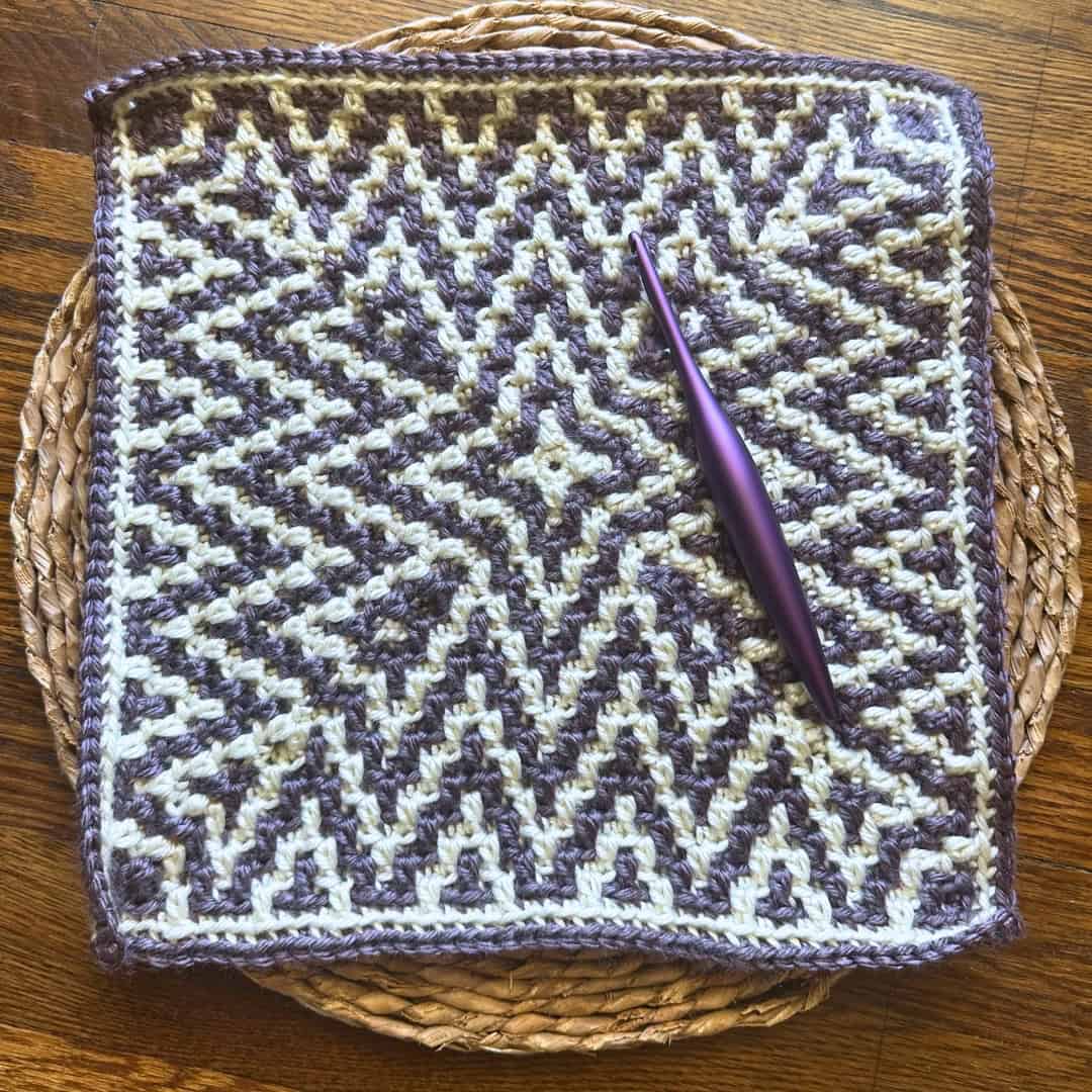 Mosaic ZiggyZag Blanket Square - Free Crochet pattern - Juniper and Oakes
